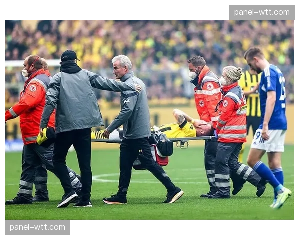 官方：莱比锡红牛前锋塞斯科因脚踝韧带扭伤，将缺席四周